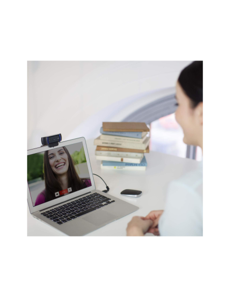 Logitech 960-001055 cámara web 3 MP 1920 x 1080 Pixeles USB Negro