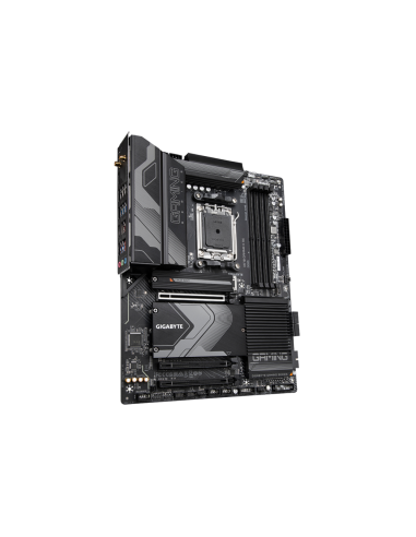 GIGABYTE X670 GAMING X AX Placa base - Compatible con AMD Ryzen 9000 Series CPUs, 16+2+2 Phases Digital VRM, up to 8000MHz DDR5 