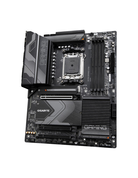 GIGABYTE X670 GAMING X AX Placa base - Compatible con AMD Ryzen 9000 Series CPUs, 16+2+2 Phases Digital VRM, up to 8000MHz DDR5 